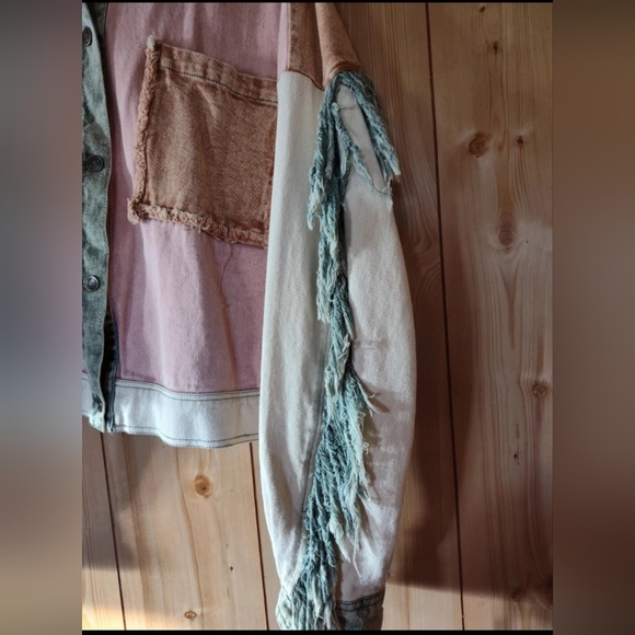 Oli & Hali Two-Tone Denim Jacket - Picture 8 of 8